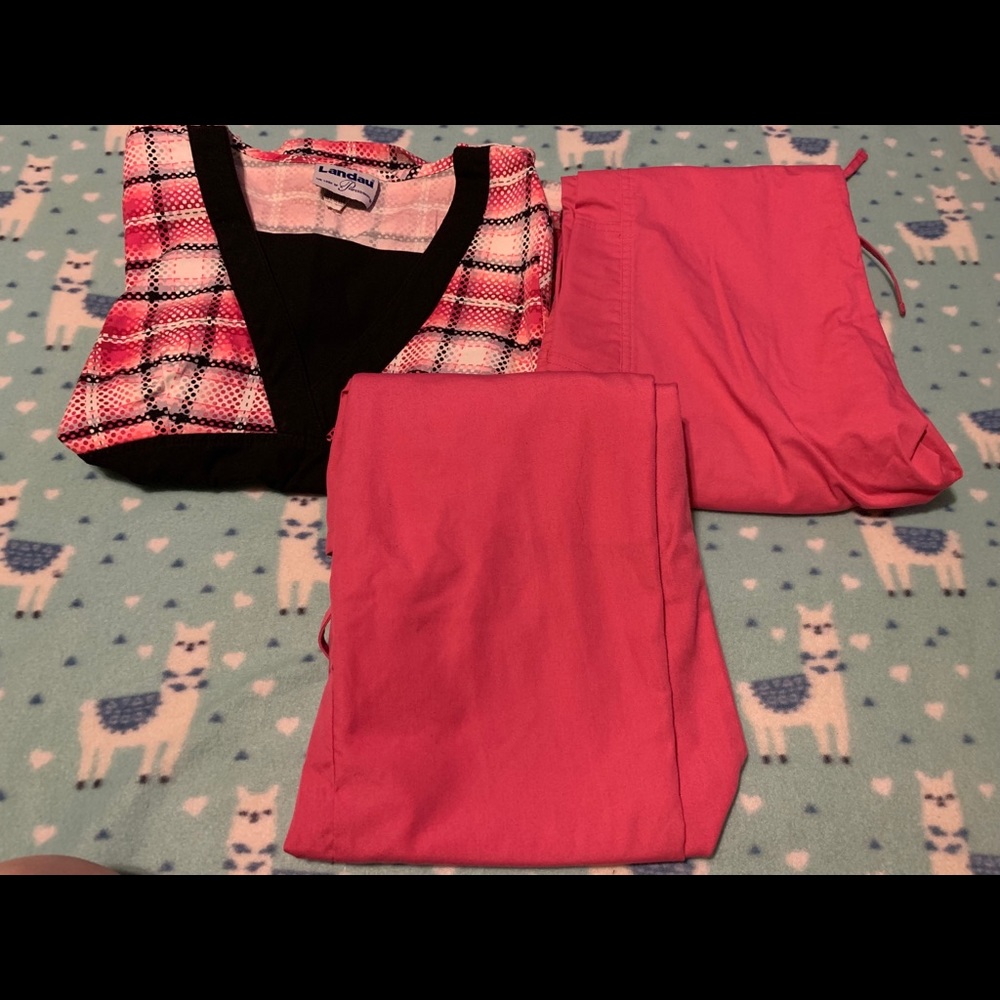 Scrub sets - Picture 2 of 8